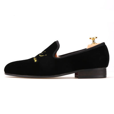 Red Bottom Mens Velvet Loafers Karet Outsole Warna Disesuaikan untuk Bisnis