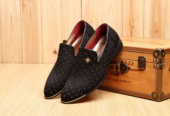 Slip On Men's Casual Shoes Custom Biru / Hitam Dengan Rivet Logam