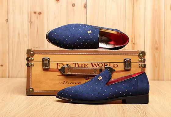 Slip On Men's Casual Shoes Custom Biru / Hitam Dengan Rivet Logam