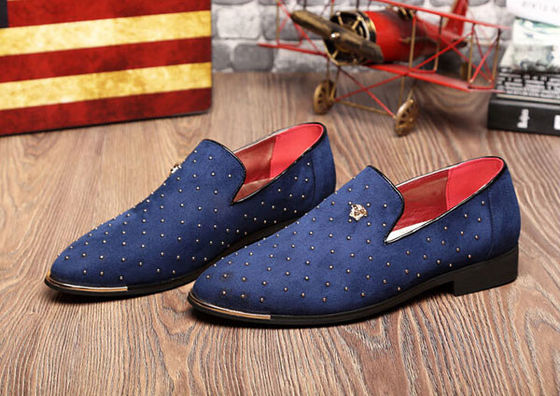 Slip On Men's Casual Shoes Custom Biru / Hitam Dengan Rivet Logam