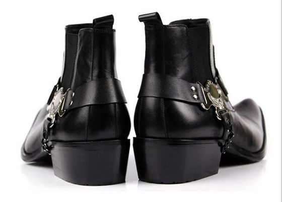 Custom Men Ankle Boots Winter Slip On Boots Pria Dengan Rantai Mental