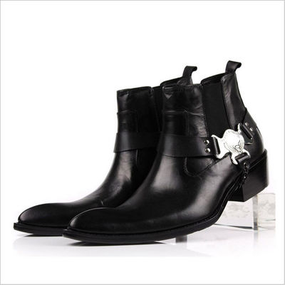 Custom Men Ankle Boots Winter Slip On Boots Pria Dengan Rantai Mental