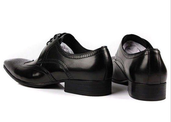 OEM Custom Klasik Pria Brogue Sepatu Hitam / Brown Kopi Ukiran Bunga Oxford Sepatu