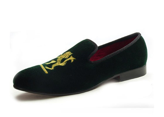 Singa bordir Pria Velvet Loafers buatan tangan Pria Hitam Velvet Slippers Untuk Pernikahan