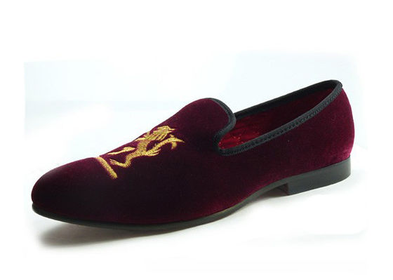 Singa bordir Pria Velvet Loafers buatan tangan Pria Hitam Velvet Slippers Untuk Pernikahan