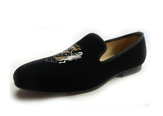Slip On Broded Velvet Loafers Handmade Low Heel Flat Casual Shoes untuk Pria