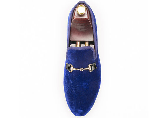 Motif Biru Pria Velvet Dress Sepatu sandal, Burgundy Loafers Pria Buckle Dress Sepatu