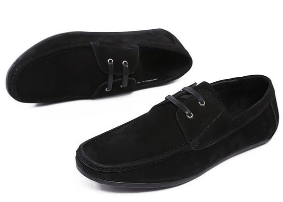 Kulit sapi putih sepatu bisnis kasual, desain asli modern pria Slip On Loafers