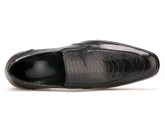 Pria tahan lama pakaian formal sepatu musim semi / musim gugur nyaman pria hitam slip pada sepatu