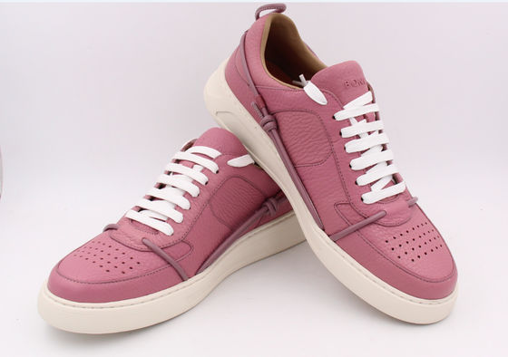 Wisteria Low Top Wanita Kulit Sneaker Round Toe Berbagai ukuran