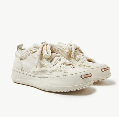 Putih / Hitam Pelatih Bernafas Wanita Canvas Sneakers Round Toe