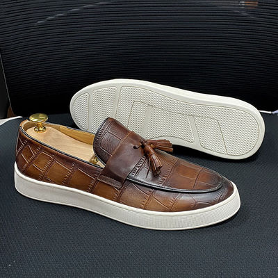 Sepatu pria tumit rendah Slip On Tassel Hitam / cokelat Pria Kulit asli Sepatu santai