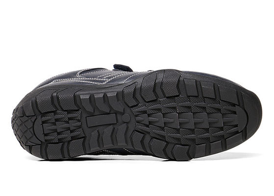 Sepatu olahraga pria tahan lama, Velcro berjalan pria santai sepatu renda