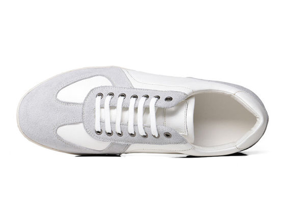 OEM Pria Casual Sepatu Kulit Suede Pria Putih Sepatu Flat