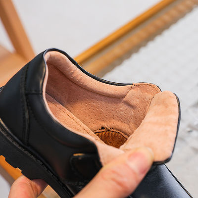 26-45 Sepatu sekolah kulit hitam dengan tumit datar dan renda yang dibuat
