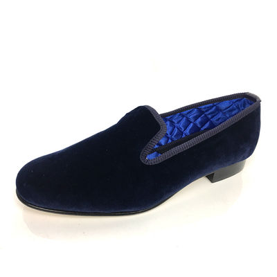Pria modern yang sehat sepatu perahu, Slip On Loafers putih - bahan eko