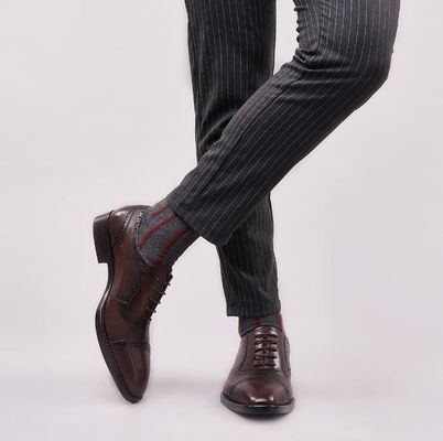 Men Lace Up Men Pointed Toe Dress Shoes Autumn Men Brown Brogue Shoes Untuk Pernikahan