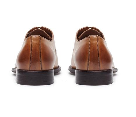 Bisnis / Pernikahan Pakaian Pria Sepatu Bullock Kulit Asli Dasi Up Brogues