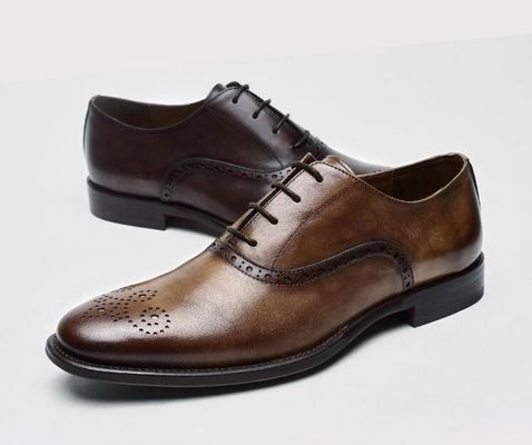 Men Lace Up Brogue Shoes Low Luxury Heel Dress Shoes Dengan Ukuran 37 - 48