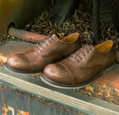Black Round Toe Pria Casual Shoes Bernafas Bisnis Casual Sport Shoes