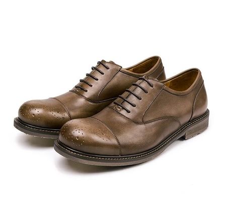 Black Round Toe Pria Casual Shoes Bernafas Bisnis Casual Sport Shoes