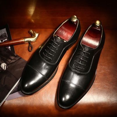 Sepatu bisnis formal kulit asli Sepatu pria yang nyaman