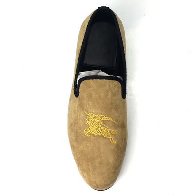 Tassel Men Velvet Loafers Bersulam dengan Sol Luar Karet
