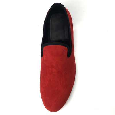 Gaya Royal Pria Slipper Velvet Men Broded Velvet Burgundy Loafers