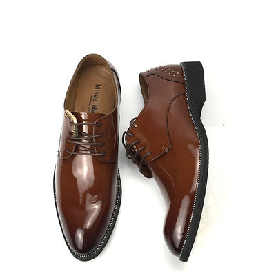 Kulit sapi Pria Kulit Klasik Sepatu renda Up Durable Dress Sepatu dengan nit
