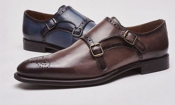 Sepatu kulit asli dari Italia, sepatu bertali, sepatu kulit untuk pria di Brogue Detail