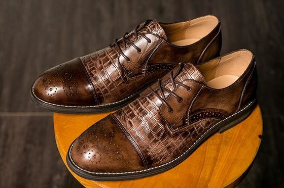 Sepatu Kulit Buaya Patina untuk Pria, Brogue Wingtips Sepatu Pria Kulit Eksotik