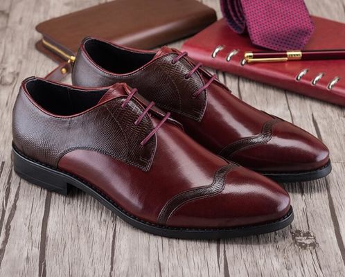 Handmade kulit asli pria sepatu gaun, sepatu kulit kasual untuk pernikahan atau pesta
