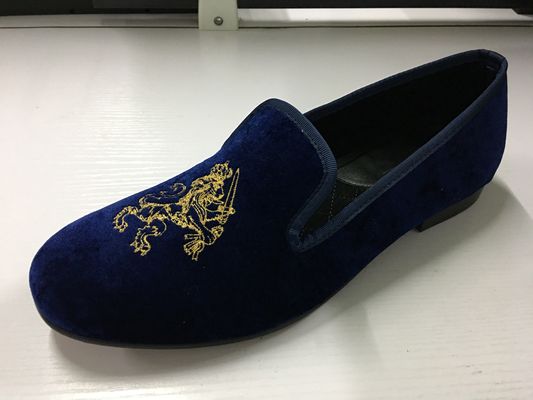 Pria tahan lama Velvet Loafers Round Toe Pria Biru Suede Slip On Shoes