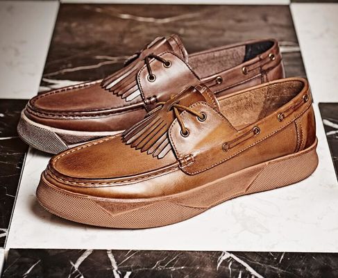 Pria Retro Casual Sepatu Flat Custom Pria Kulit Mengemudi Loafers Dengan Tassels