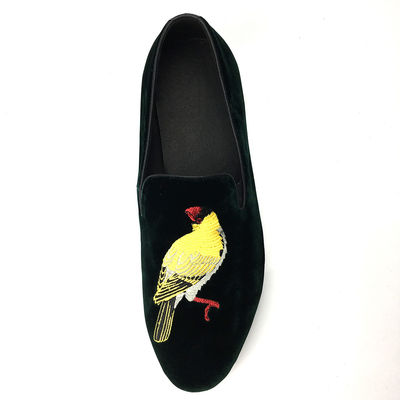Men Velvet Loafers Nyaman Pakai Loafers Kulit Suede Hitam tahan
