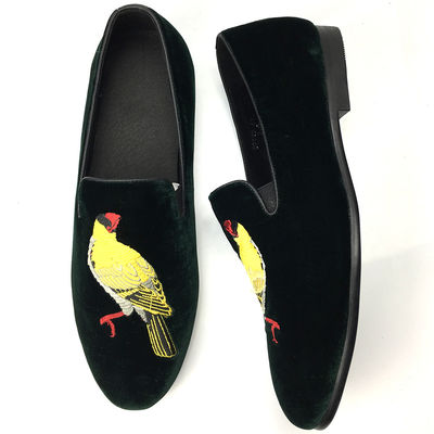 Men Velvet Loafers Nyaman Pakai Loafers Kulit Suede Hitam tahan