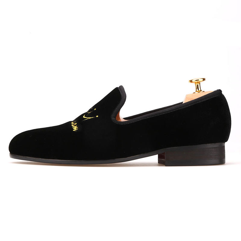 Red Bottom Mens Velvet Loafers Karet Outsole Warna Disesuaikan untuk Bisnis