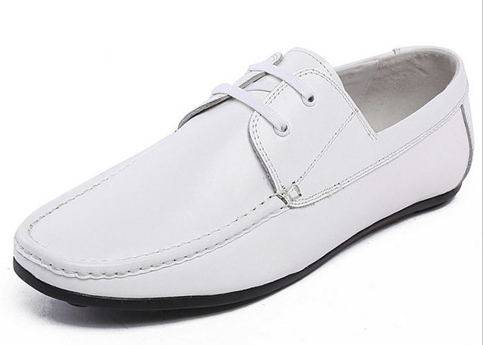 Kulit sapi putih sepatu bisnis kasual, desain asli modern pria Slip On Loafers