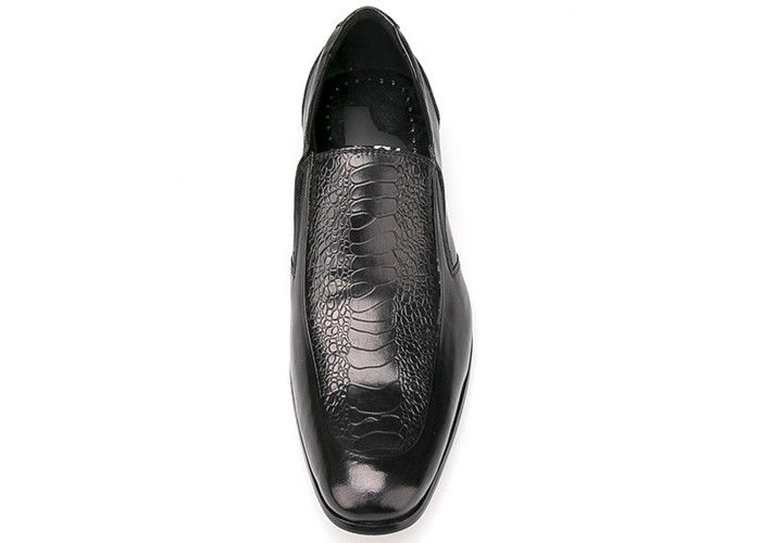 Pria tahan lama pakaian formal sepatu musim semi / musim gugur nyaman pria hitam slip pada sepatu