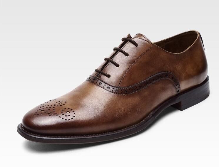Men Lace Up Brogue Shoes Low Luxury Heel Dress Shoes Dengan Ukuran 37 - 48