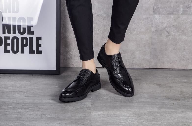 Black Slip on Round Toe Men Formal Dress Sepatu Musim Semi / Musim Gugur Nyaman