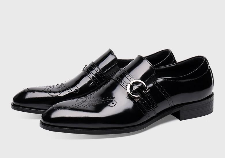 Sepatu pria yang nyaman dan buatan tangan Sepatu pria bertali hitam