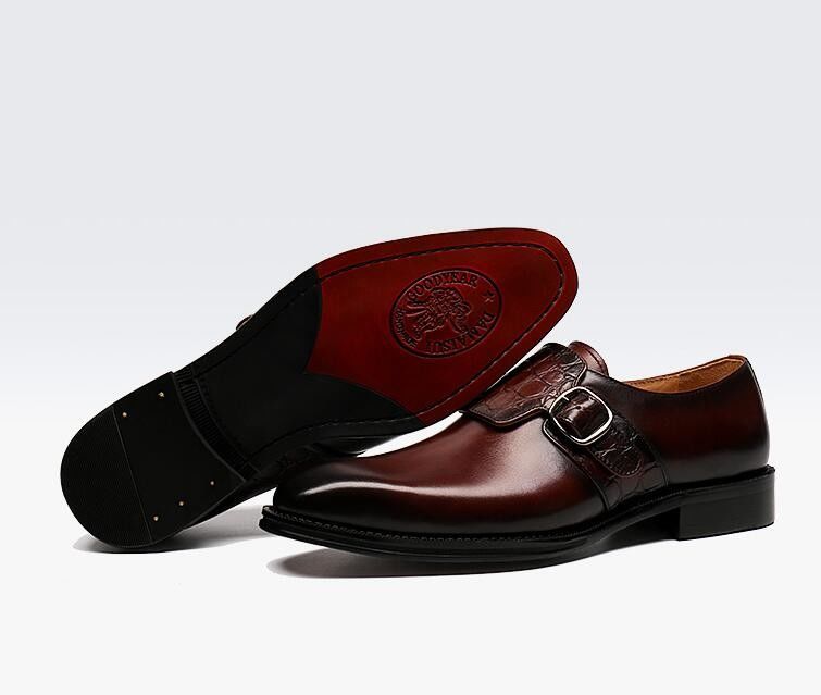 Sepatu pria mewah dengan tali / sepatu kulit asli murni gaya Italia Loafer untuk pria